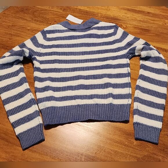 NWT American Eagle Sweater Size Small - Picture 3 of 6